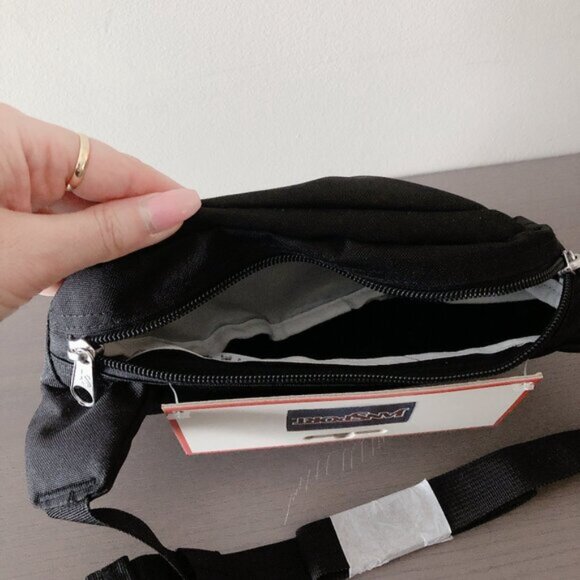 Jansport Bum bag Fanny pack fifth avenue 2.5L black New with tags! - Picture 9 of 14
